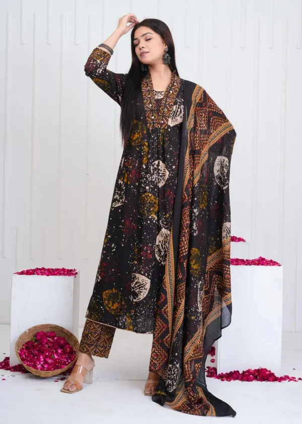 Black Kurti