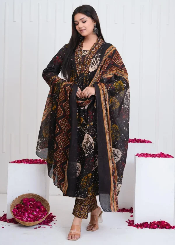 Black Kurti